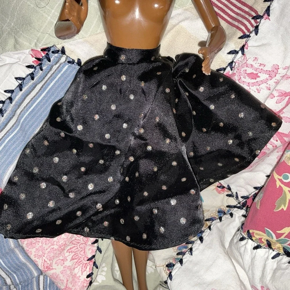 Vintage Barbie Heart Family AA African American Steffi Face Mom Earrings‎ Black